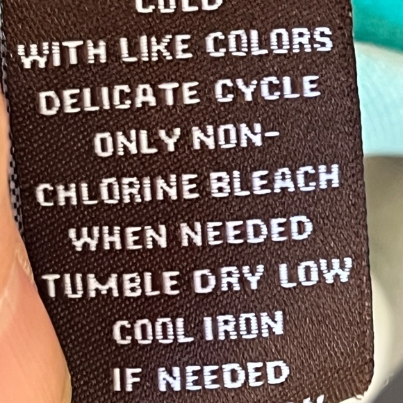 Adrienne Vittadini Studio Women’s Sleeveless Abstract Blouse - Size Medium - Picture 5 of 5